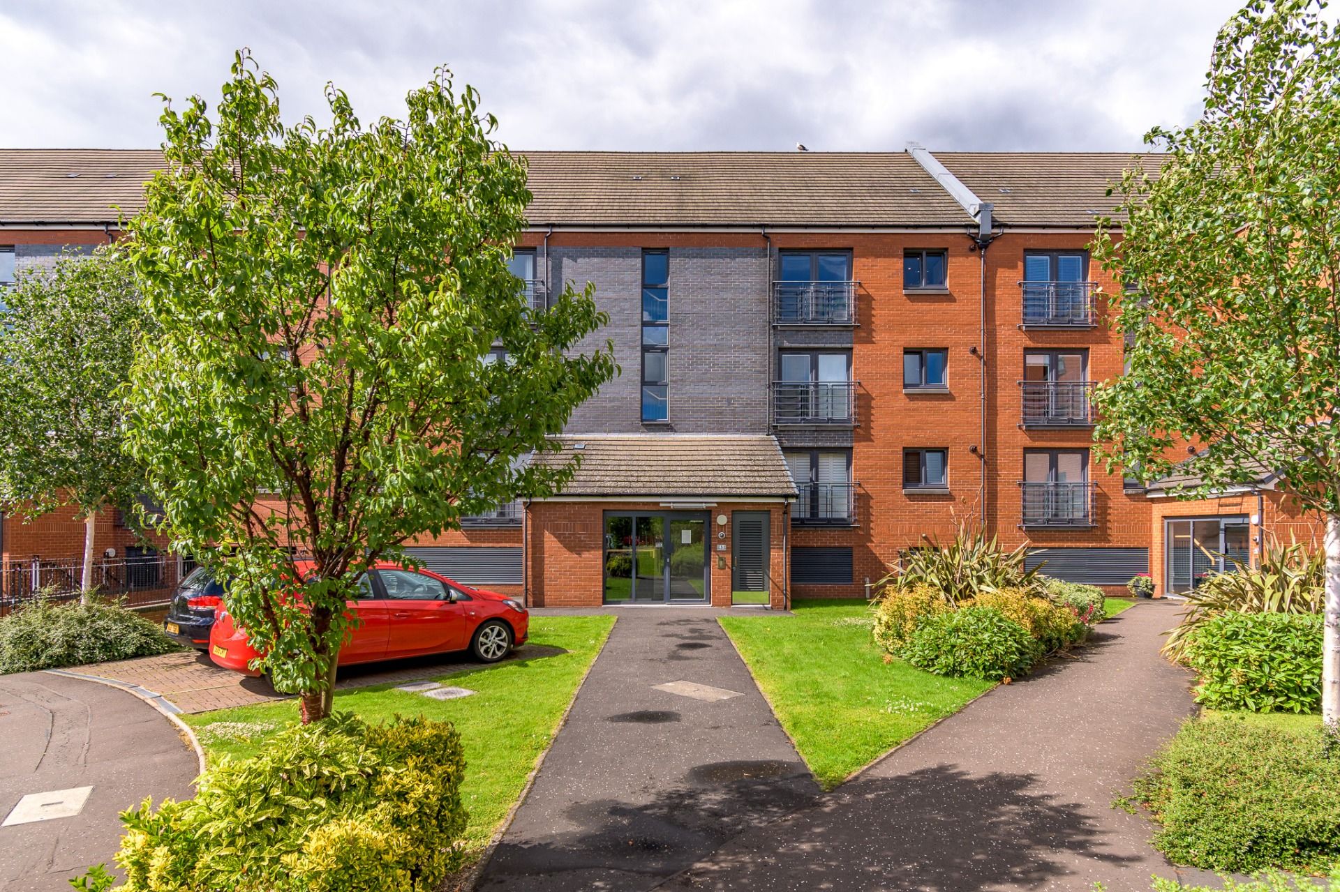 2 bed flat for sale in Craigend Circus, Flat 3/2, Anniesland, Glasgow