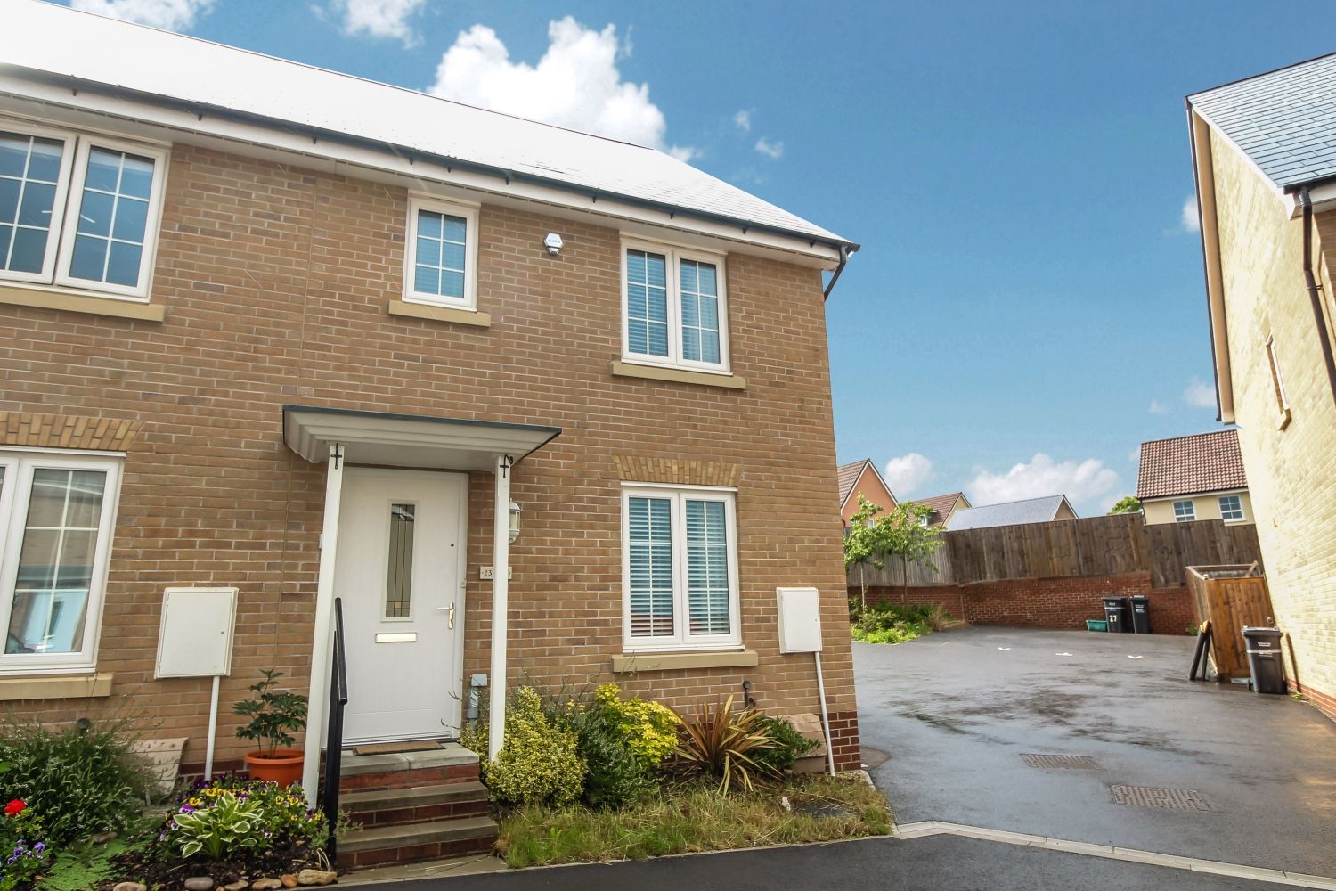 3 bed end terrace house to rent in Mallory Road, Yeovil, Somerset BA21 Zoopla