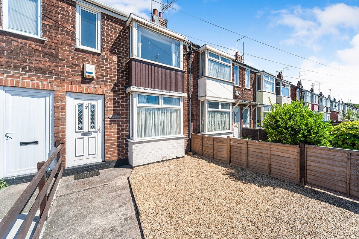 2 bed terraced house for sale in Hedon Road, Hull, East Yorkshire HU9