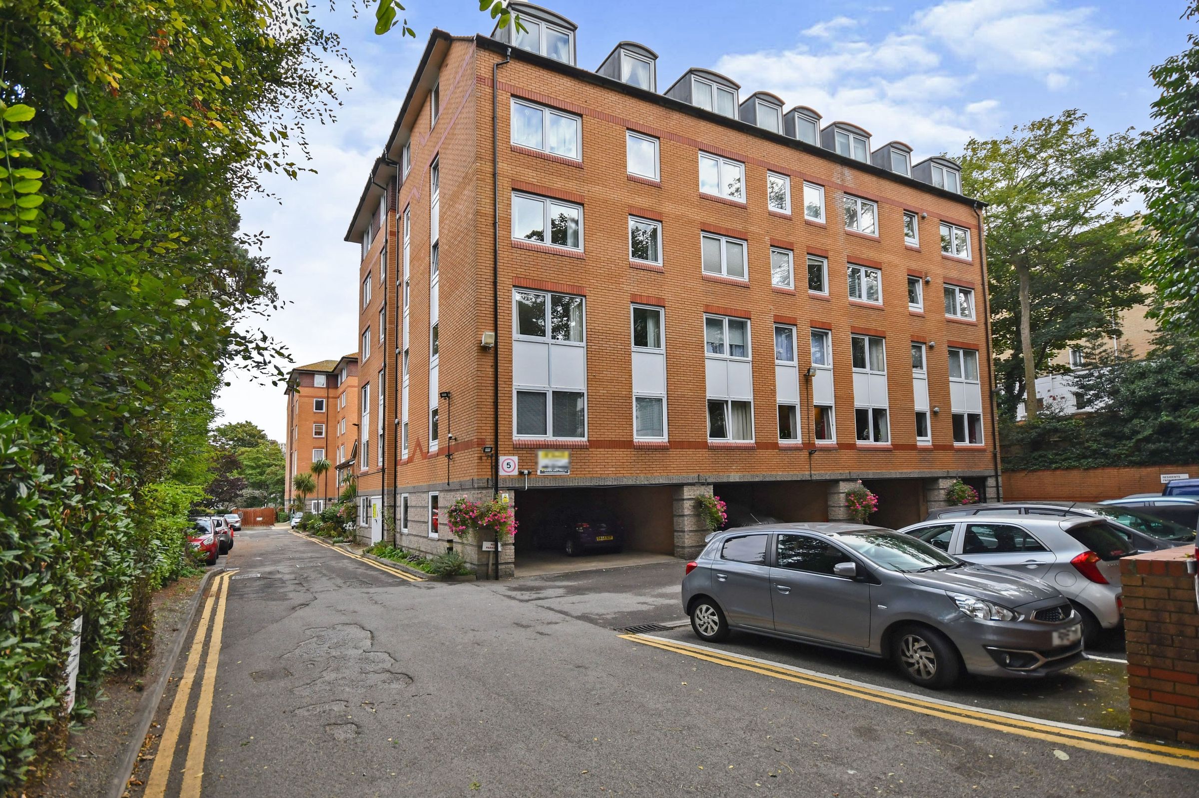 1 bed flat for sale in St. Peters Road, Bournemouth BH1 Zoopla