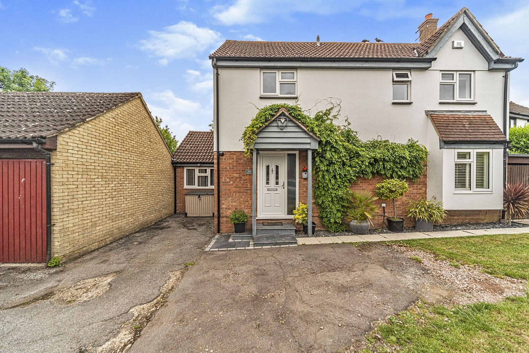 4 bed detached house for sale in Chalkdown, Stevenage SG2 Zoopla