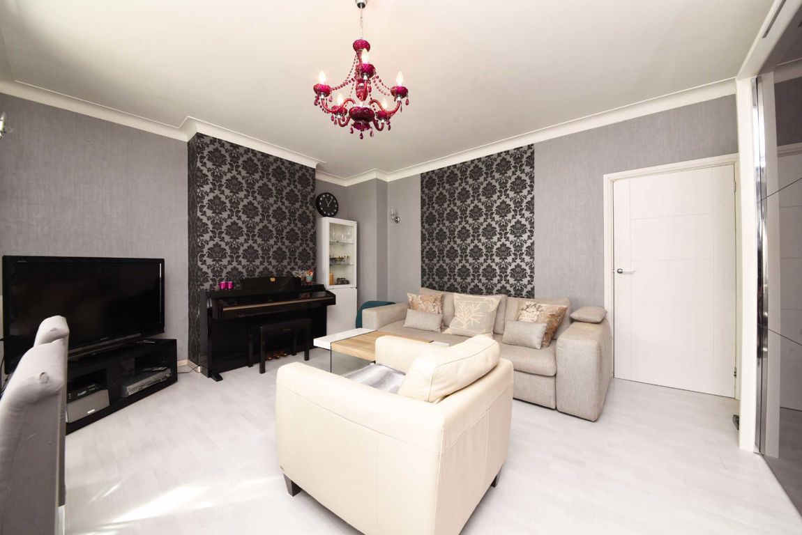 Brownlow Road, Friern Barnet, London N11  