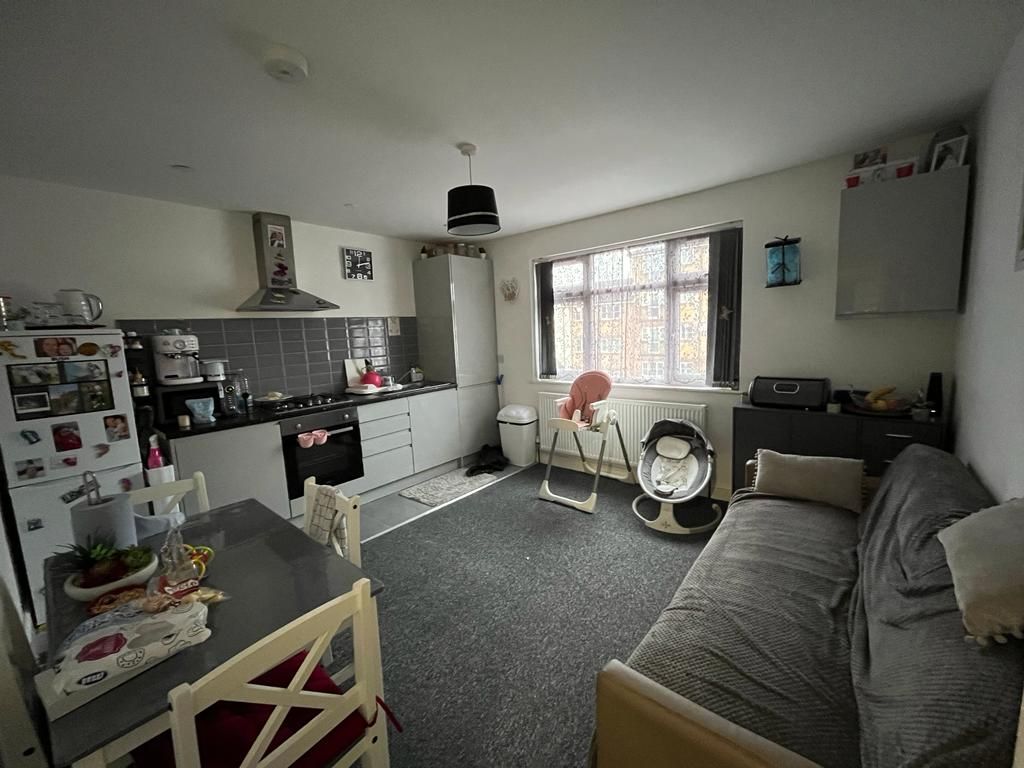 1 bed flat to rent in Dunstable Road, Luton LU4 Zoopla