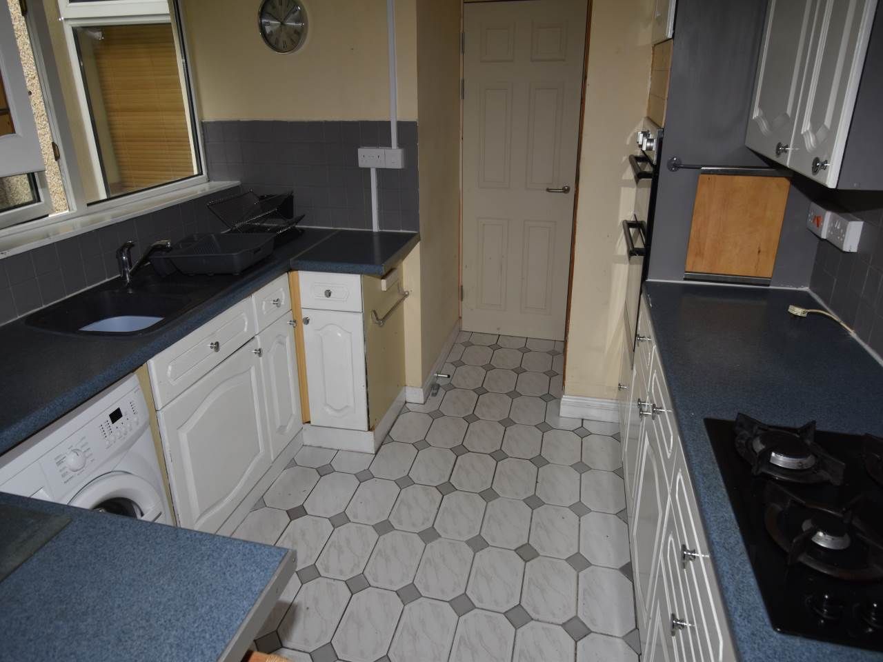 4 bed property to rent in Western Street, Sandfields, City Centre