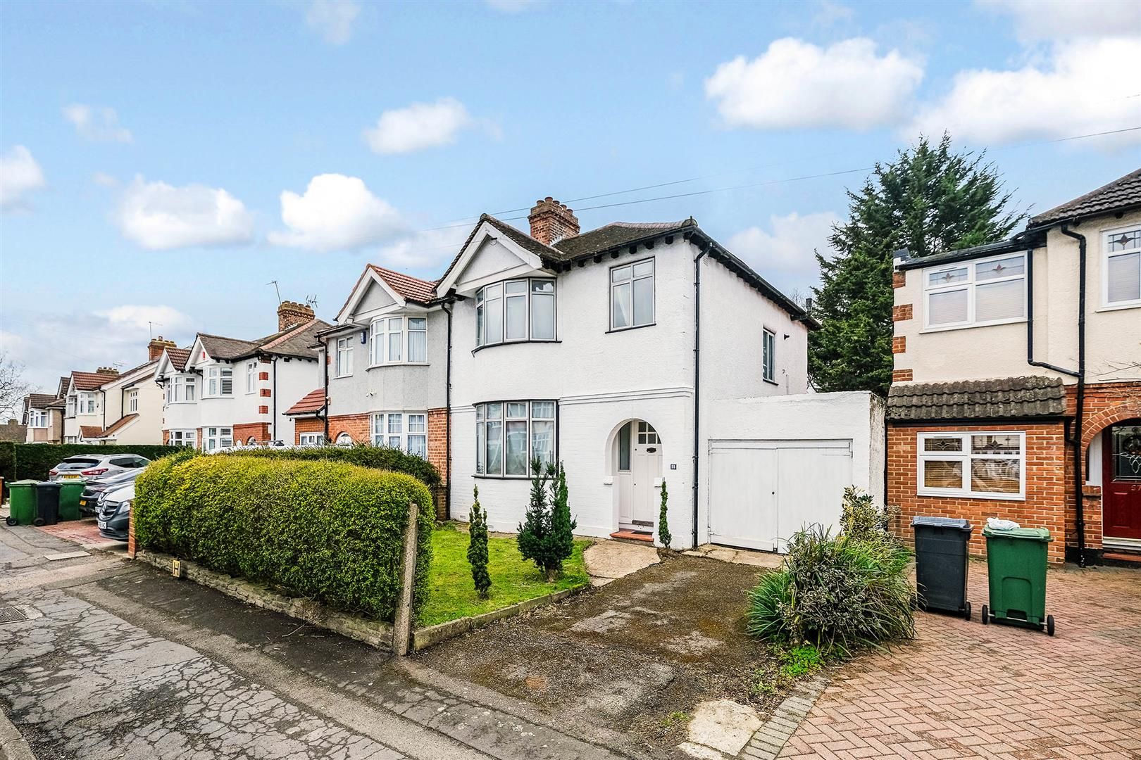3 bed semidetached house for sale in Endlebury Road, North Chingford