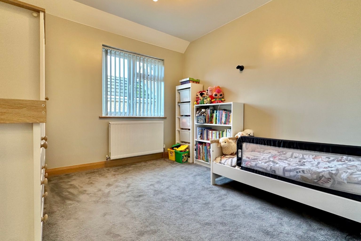 4 bed semidetached house for sale in Cutbush Close, Lower Earley