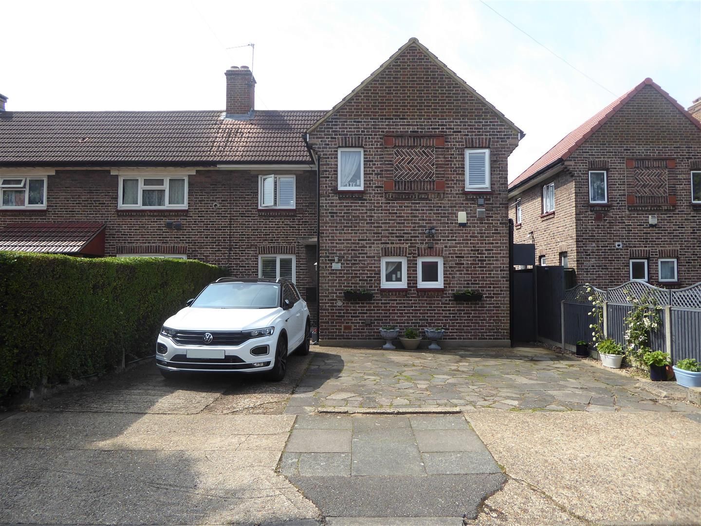 Moulton Avenue, Hounslow TW3  