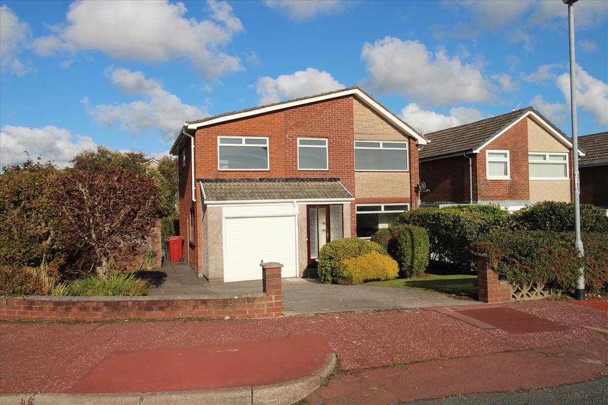 4 bed property to rent in Glenridding Drive, BarrowInFurness LA14