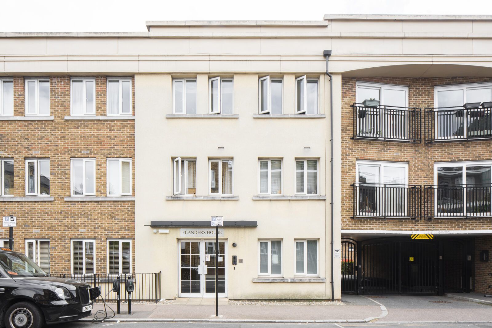 2 bed flat for sale in Flanders House, Defoe Road, London N16 Zoopla