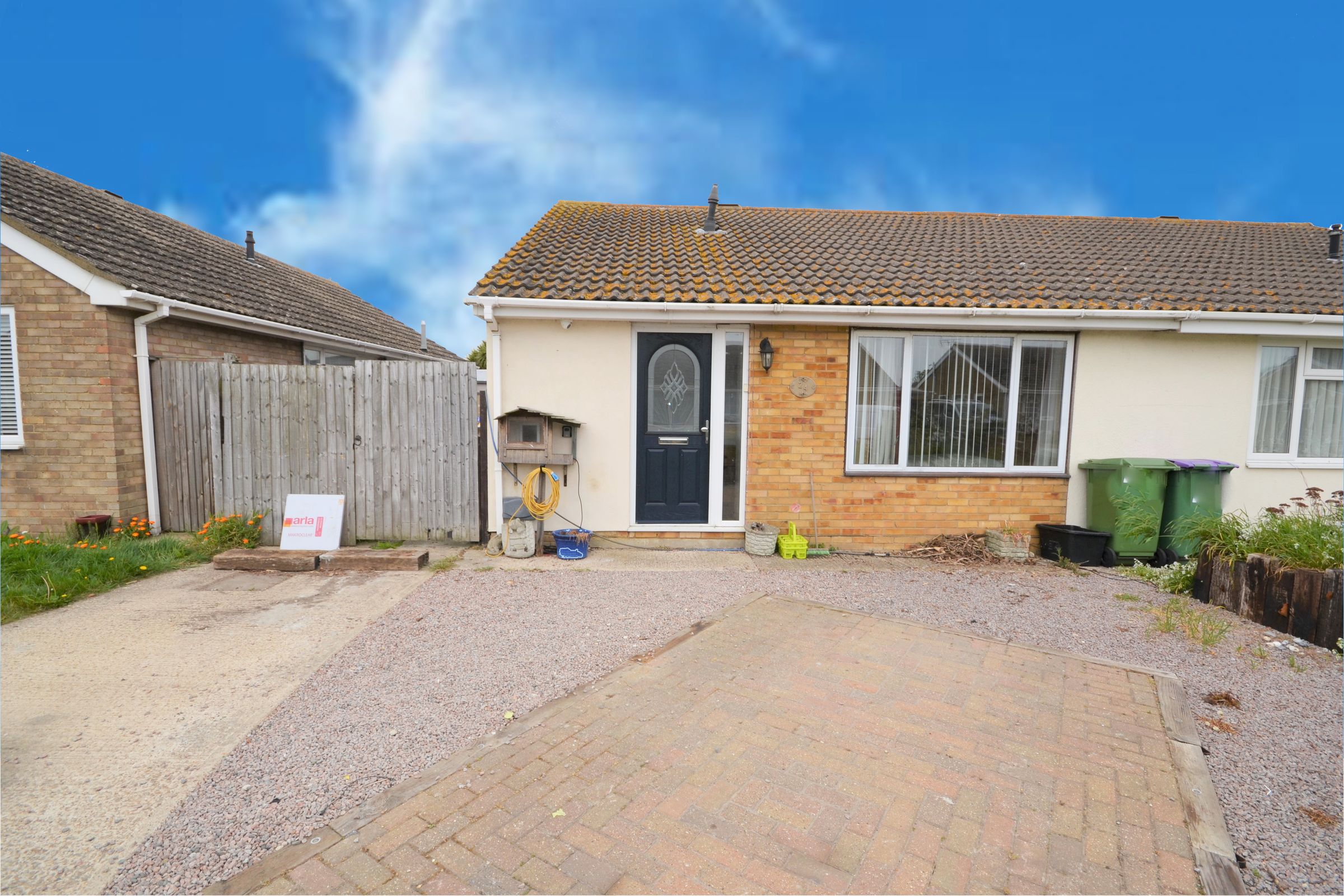 2 bed semidetached bungalow for sale in Laurel Avenue, St. Marys Bay, Romney Marsh TN29 Zoopla