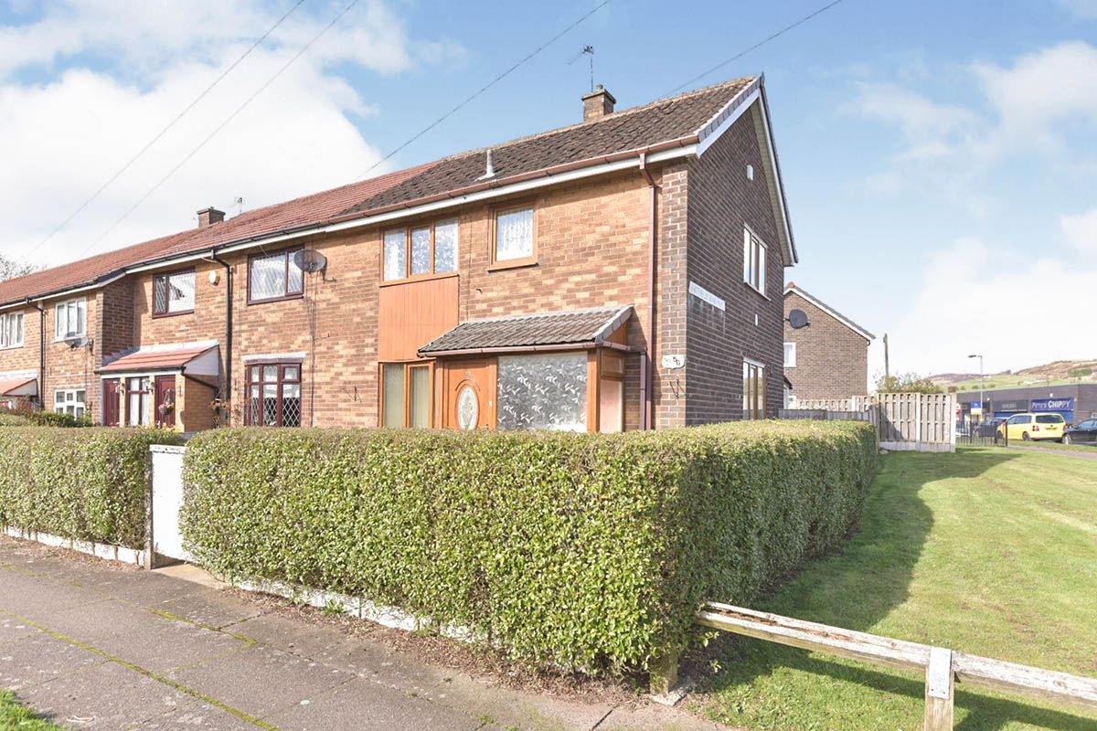 2 bed end terrace house for sale in Hattersley Road West, Hyde, Greater