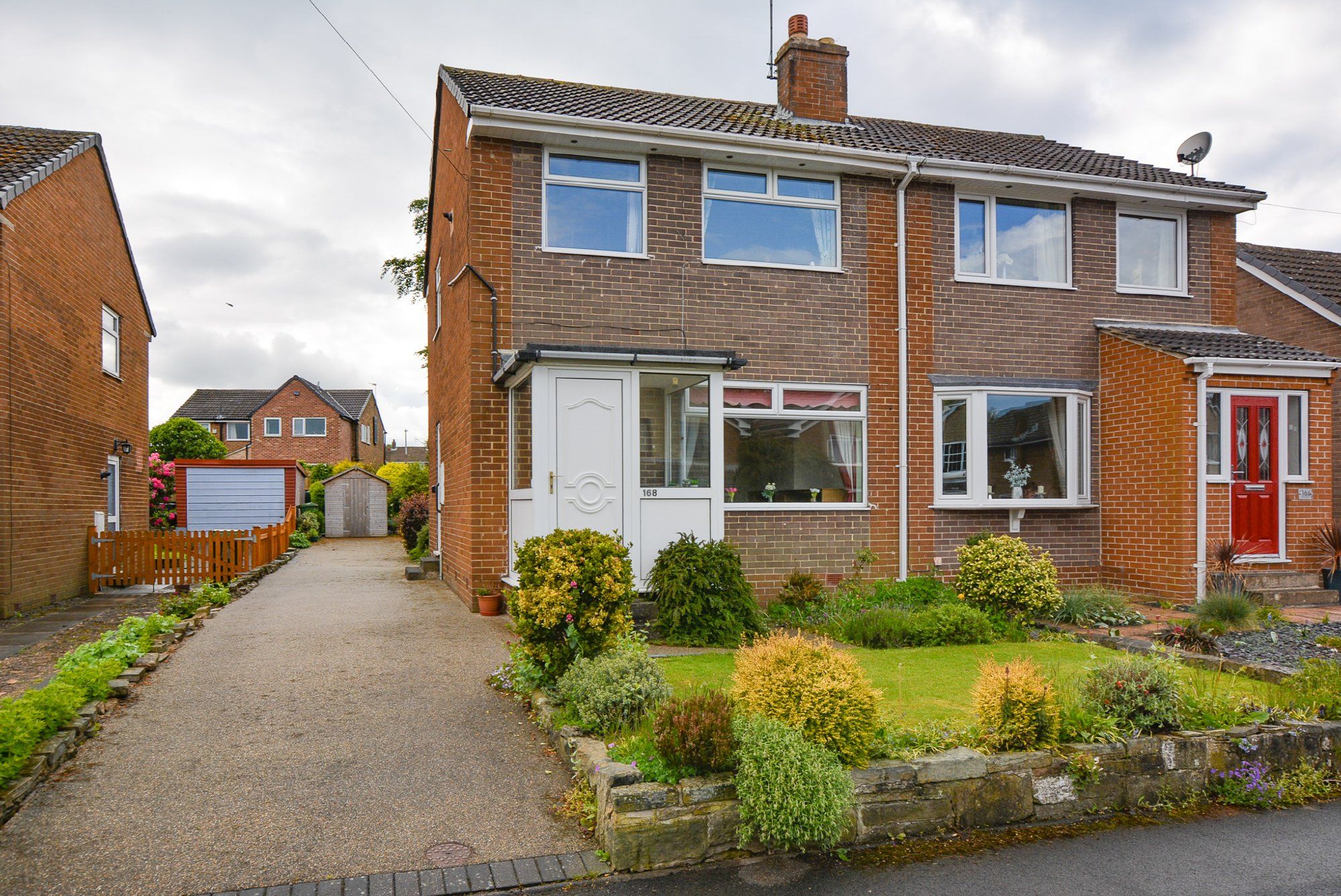 3 bed semidetached house for sale in Bourn View Road, Huddersfield HD4