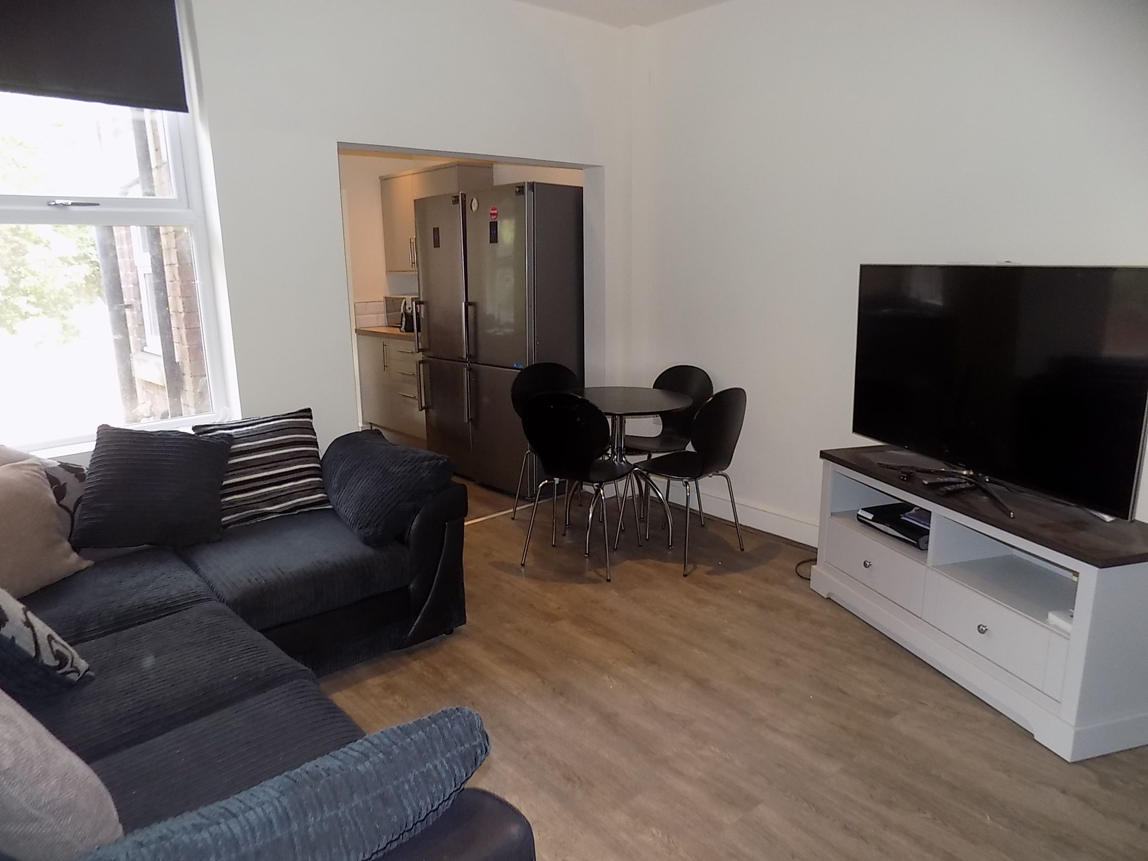 Room to rent in Queens Road, Sheffield S2 Zoopla