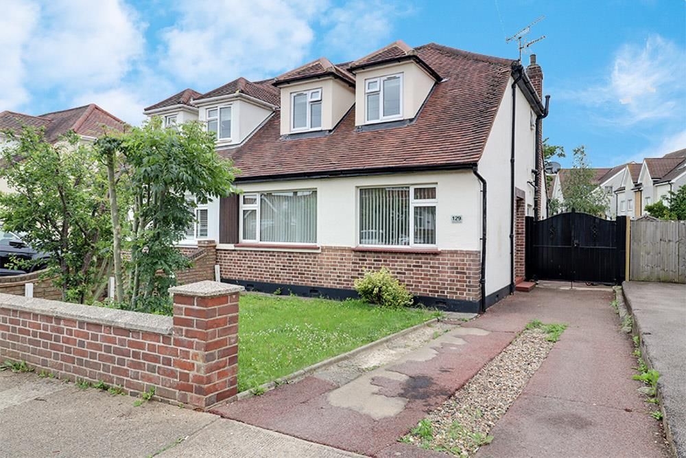 4 bed semidetached house for sale in Olive Avenue, LeighOnSea SS9