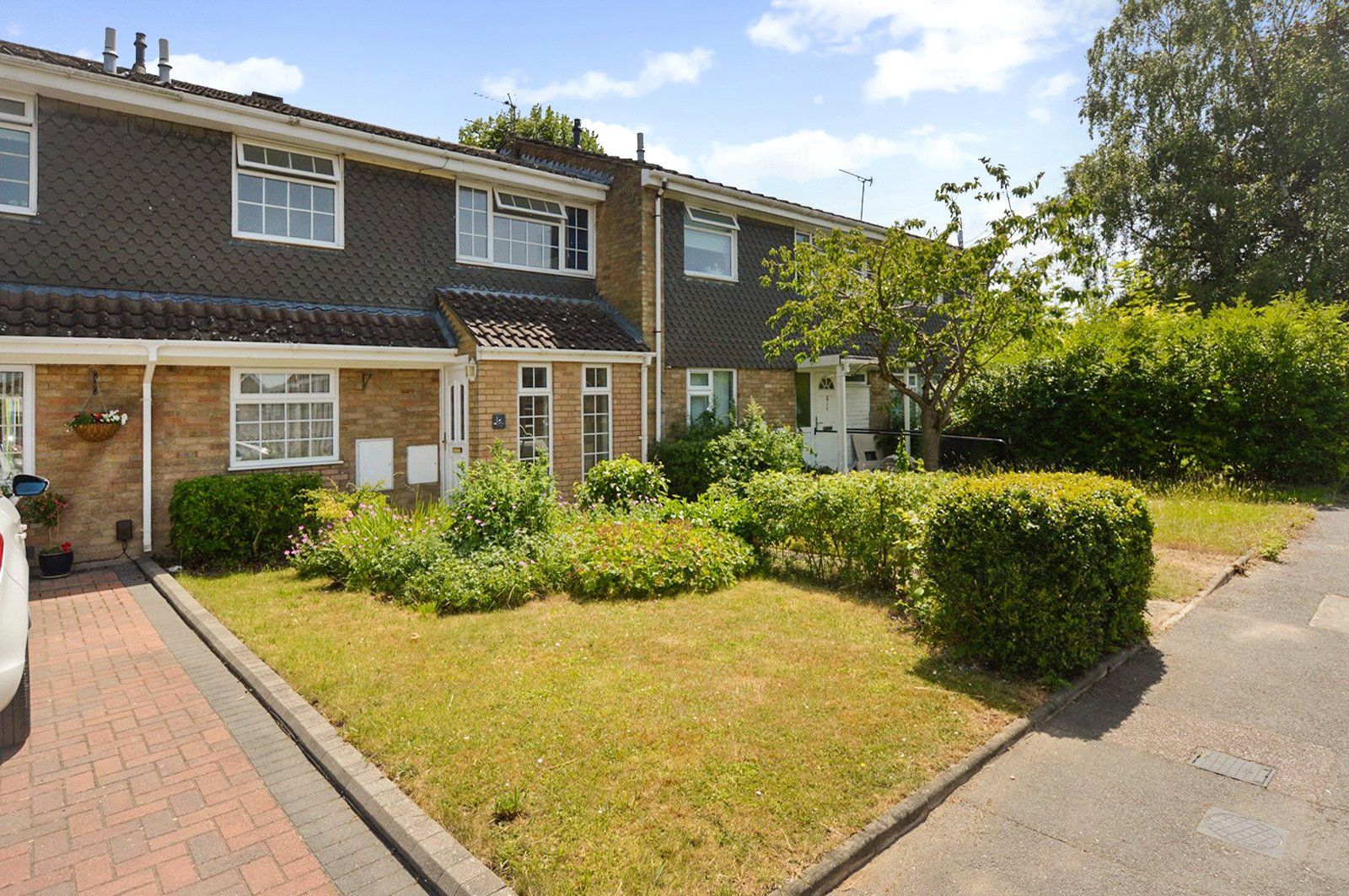 3 bed terraced house for sale in Greenfield Close, Dunstable, Bedfordshire LU6 Zoopla