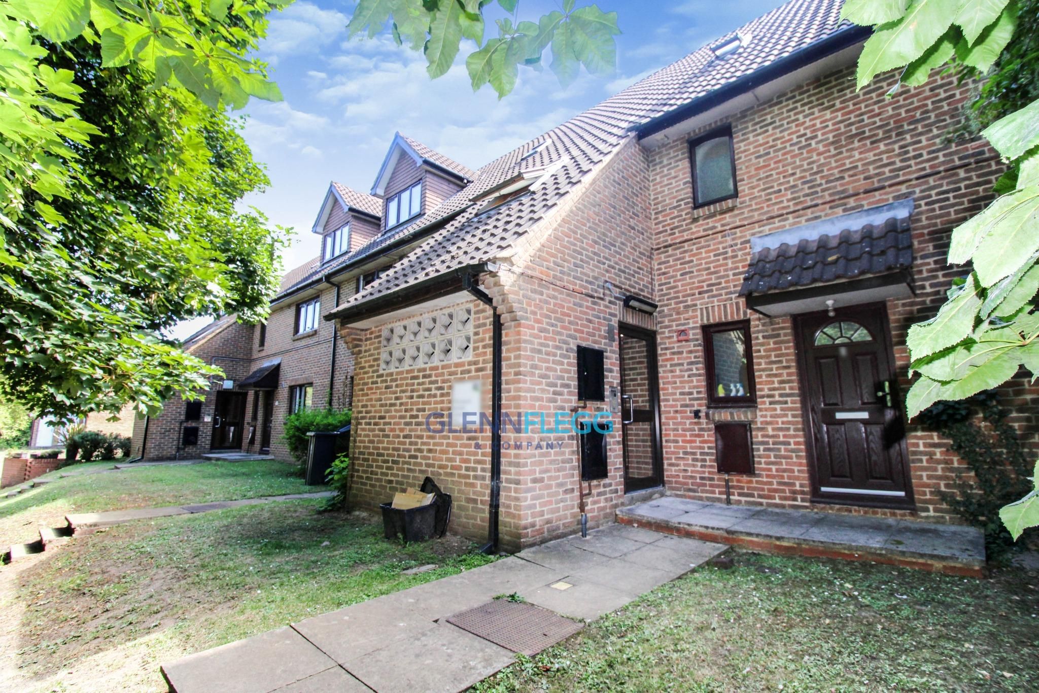 2 bed flat for sale in Lent Rise Road, Burnham, Slough SL1 Zoopla