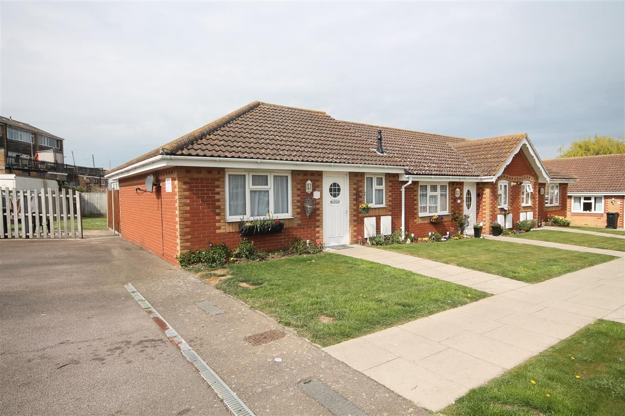 1 bed bungalow for sale in Ascot Mews, HollandOnSea, ClactonOnSea