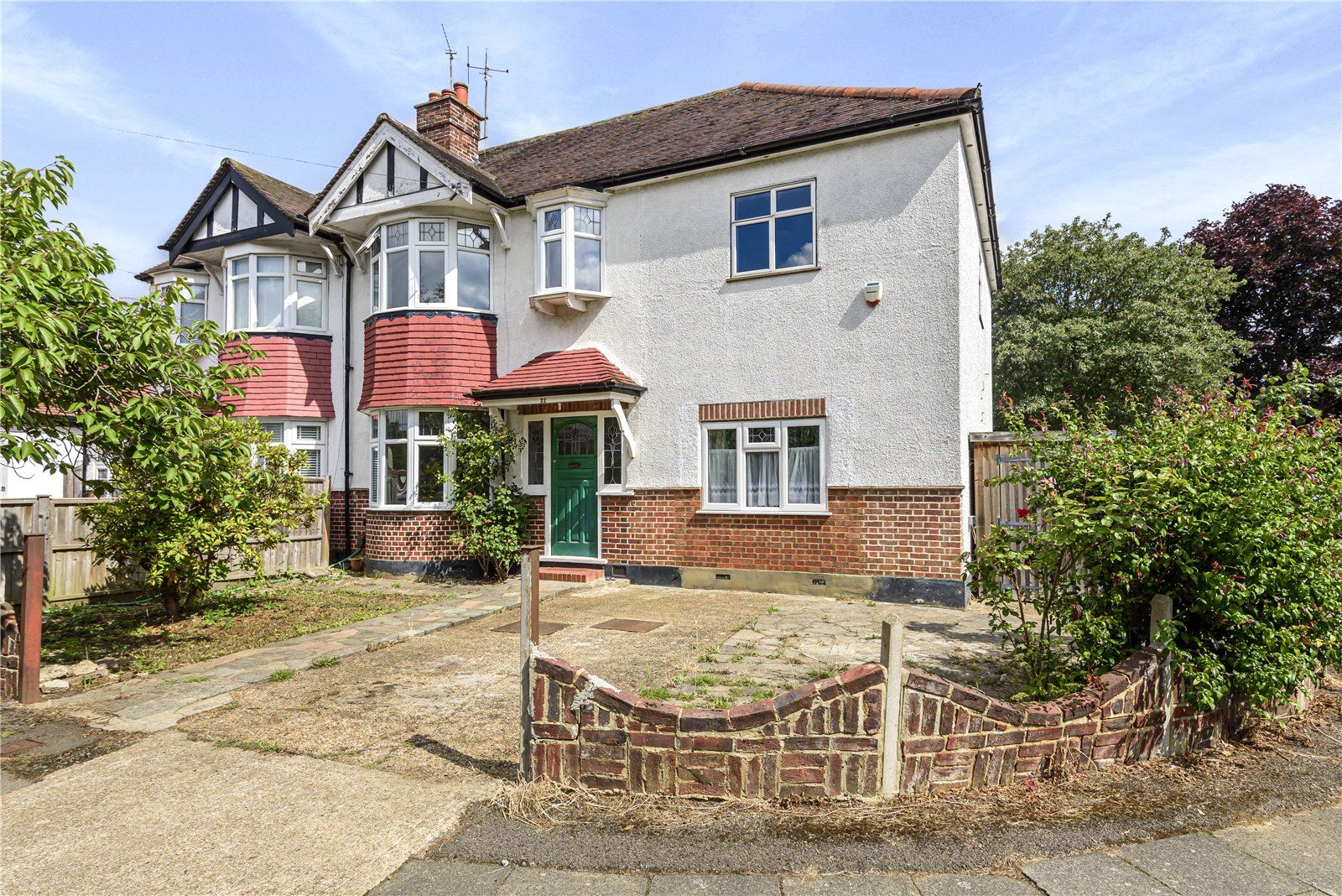 5 bed semidetached house for sale in Elgar Close, Ickenham, Middlesex