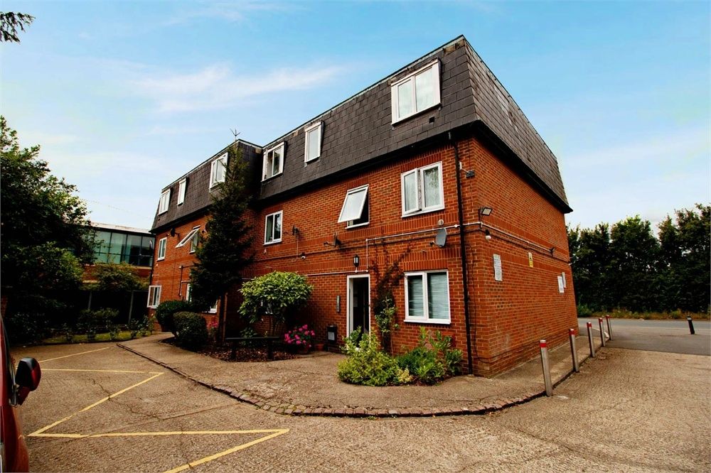 Poyle Road, Colnbrook, Slough, Berkshire SL3