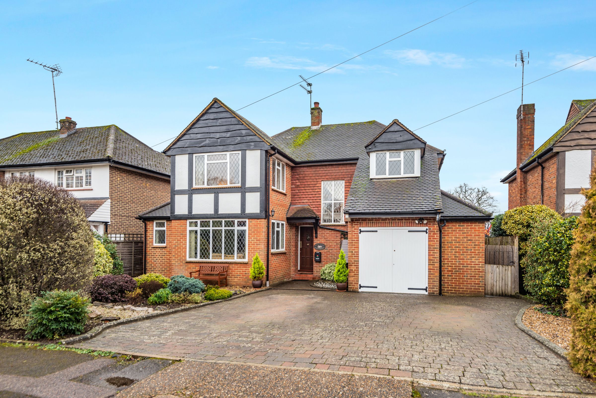 4 bed detached house for sale in Knowle Park, Cobham KT11 Zoopla