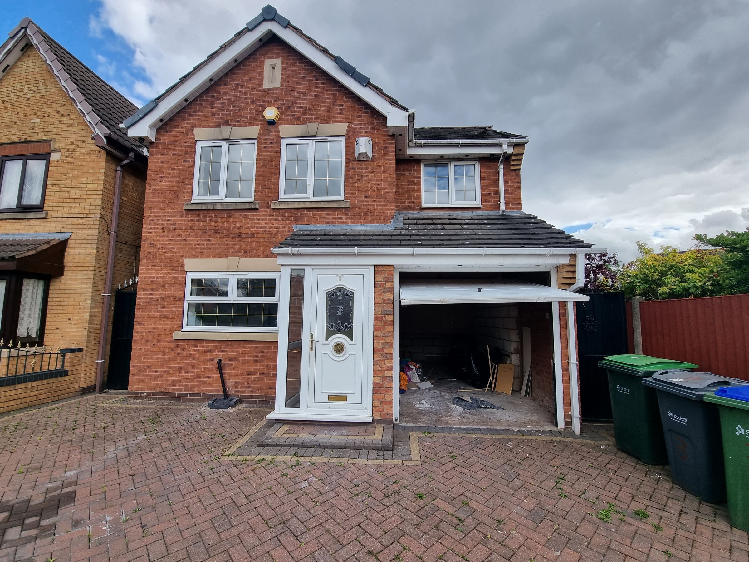 4 bed detached house to rent in Cornwall Close, Tipton DY4 Zoopla