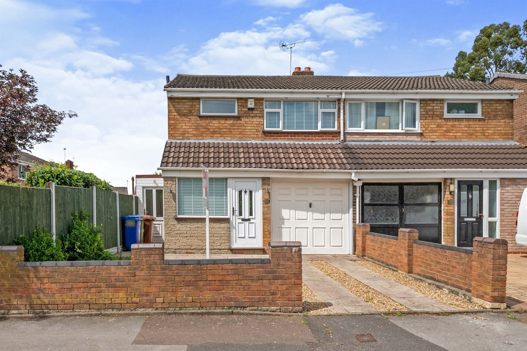 3 bed semidetached house for sale in Wolverhampton Road, Cannock WS11