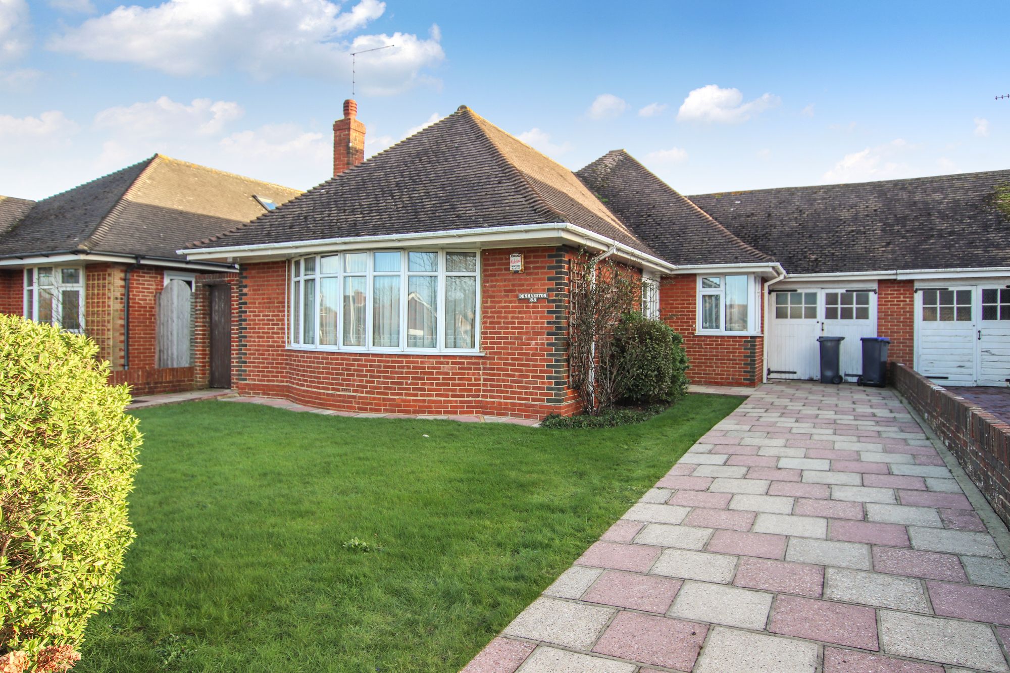 2 bed property for sale in Goring Way, GoringBySea, Worthing BN12