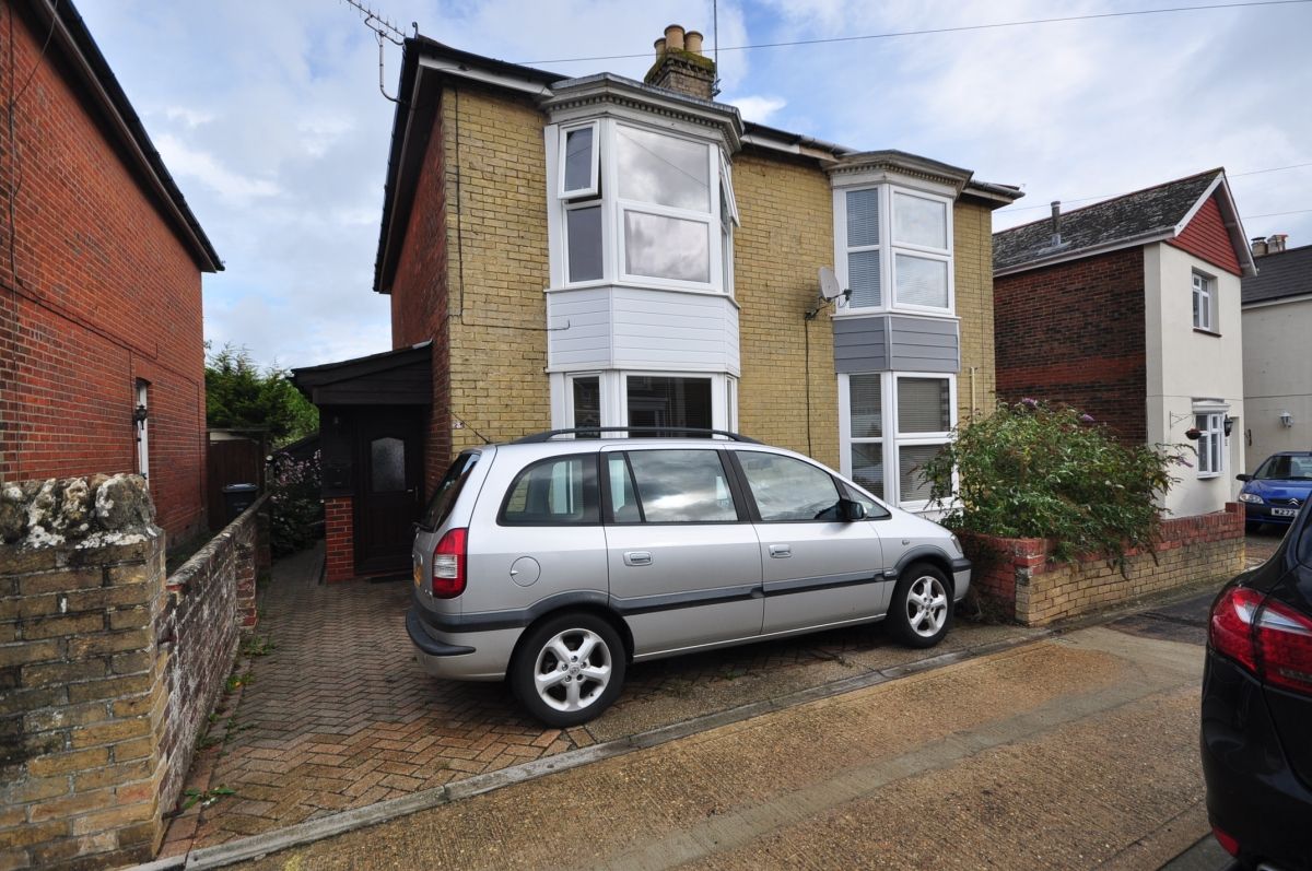 2 bed semidetached house to rent in Arthur Street, Ryde PO33 Zoopla