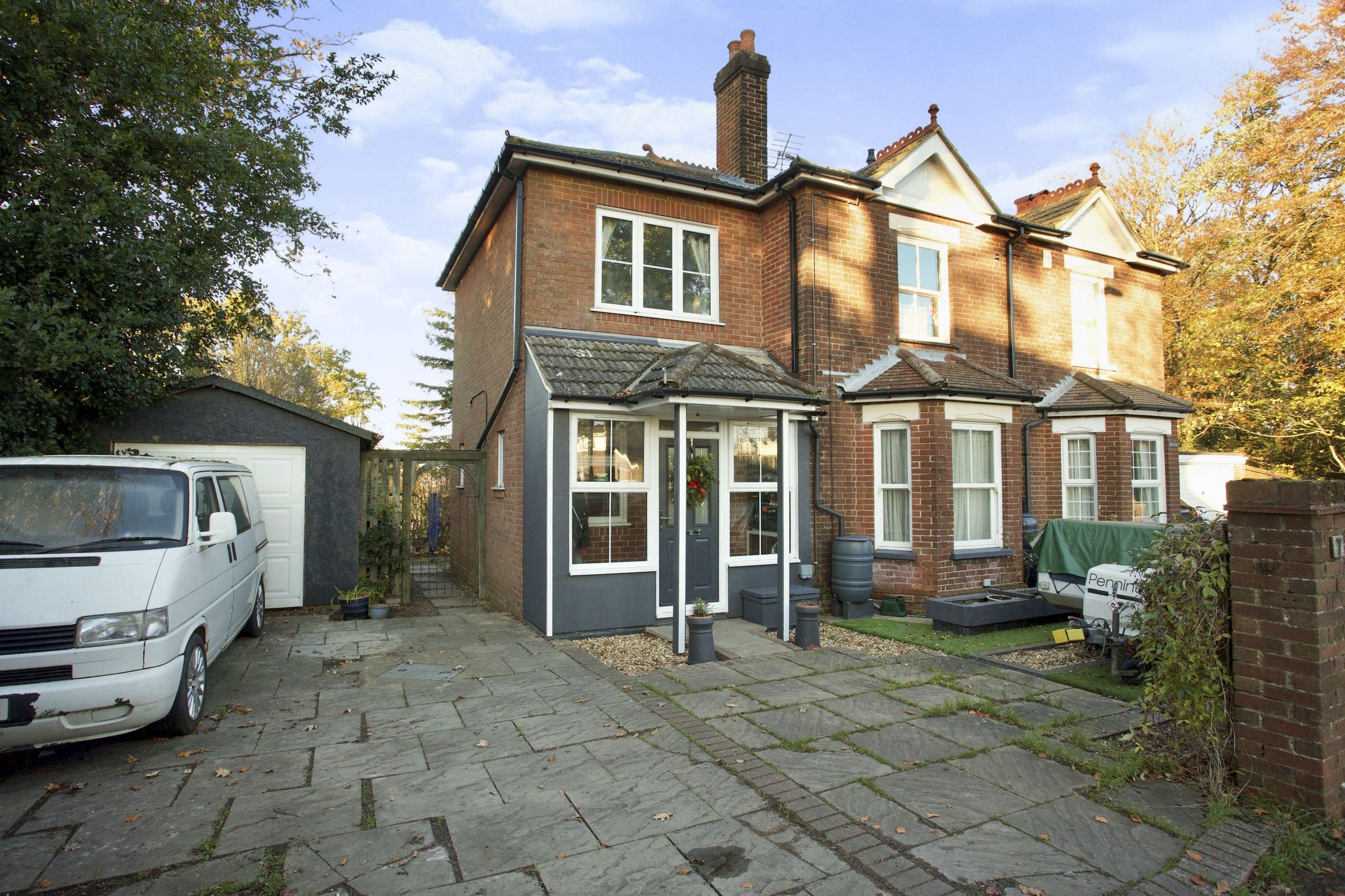 3 bed semidetached house for sale in Cutbush Lane, Bitterne