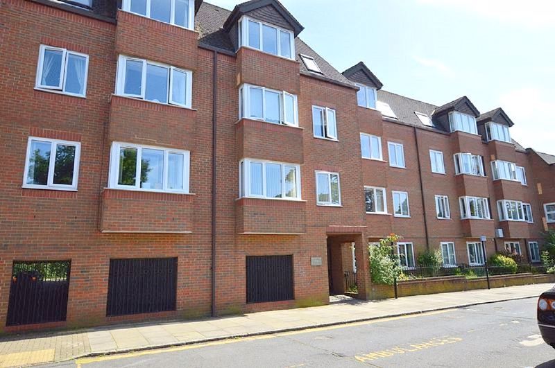 1 bed property for sale in Uxbridge Road, Hatch End, Pinner HA5 Zoopla