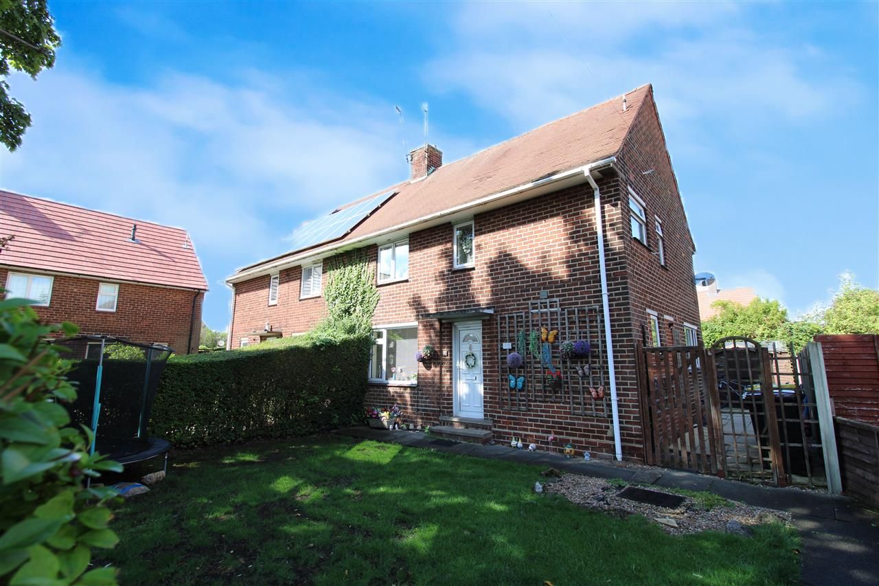 3 bed semidetached house for sale in Chewton Street, Eastwood