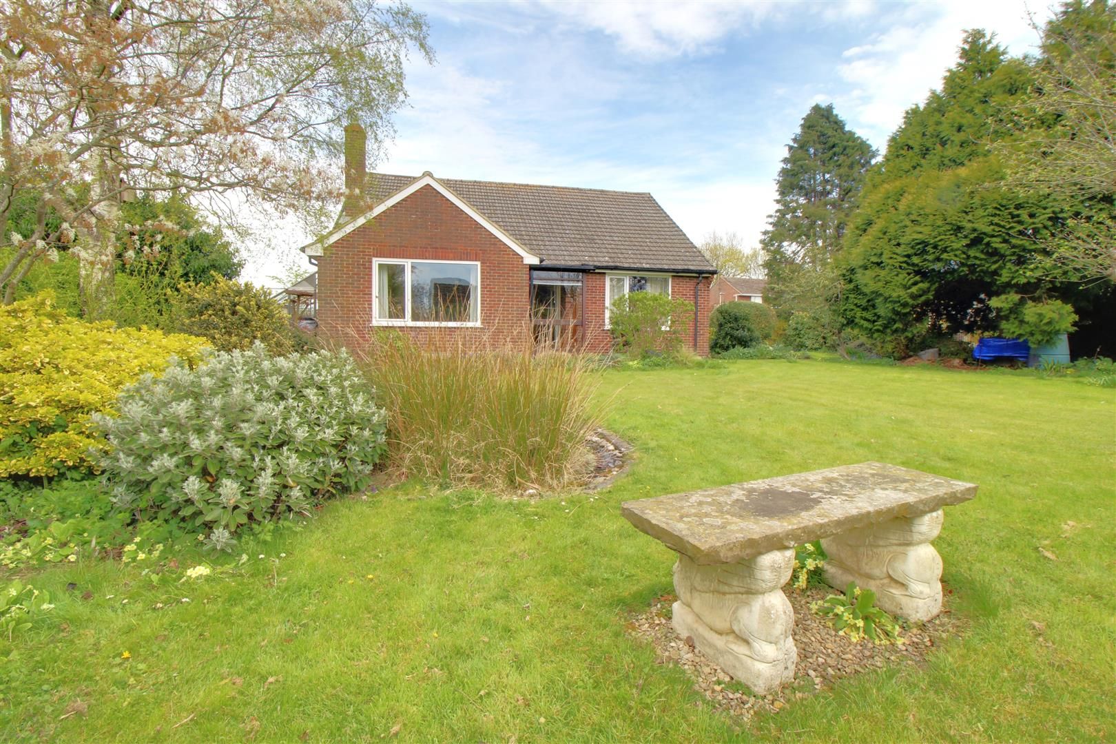 3 bed detached bungalow for sale in Rivermead Close, Sandhurst Lane