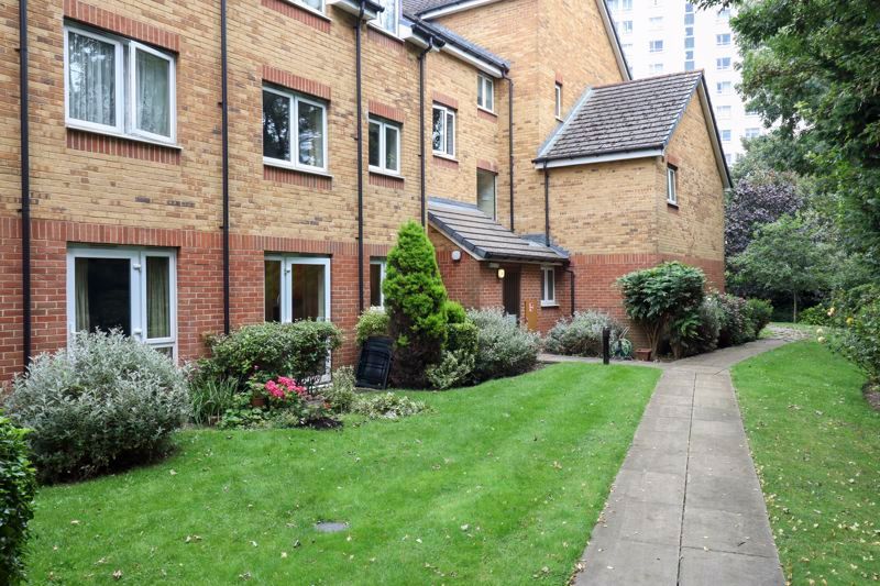 1 bed property for sale in Hertford Road, Enfield EN3 Zoopla