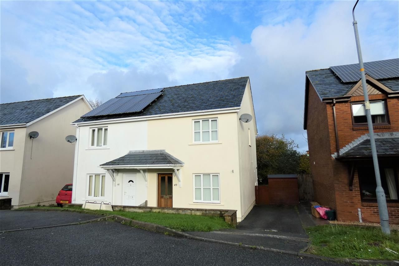 3 bed semidetached house for sale in Tudor Gardens, Merlins Bridge