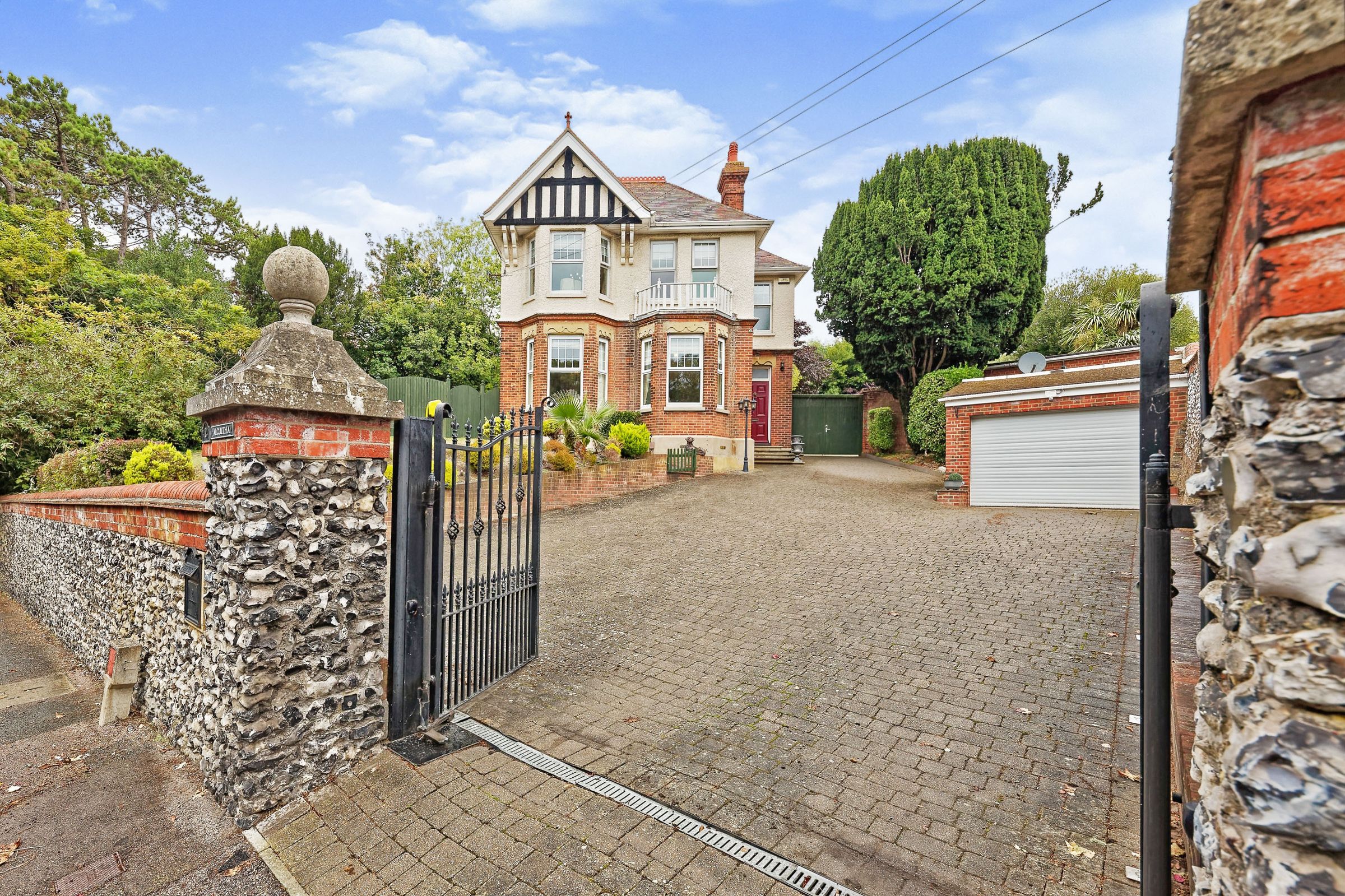 4 bed detached house for sale in Old Park Avenue, Dover, Kent CT16 Zoopla