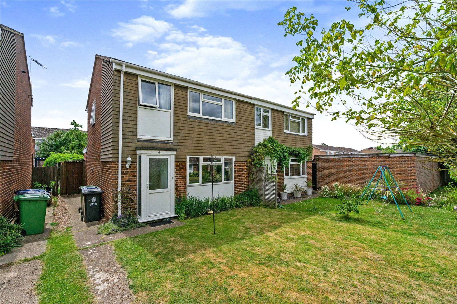 3 bed semidetached house for sale in Alice Way, Histon, Cambridge CB24