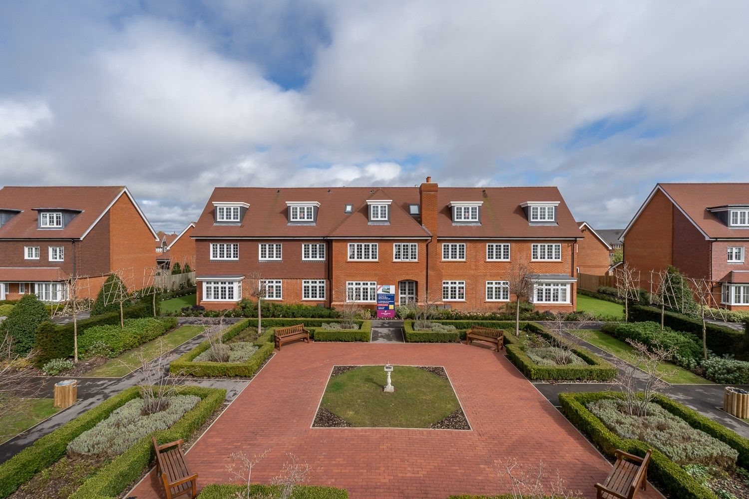 2 bed flat to rent in Morris Square, Bognor Regis PO21 Zoopla