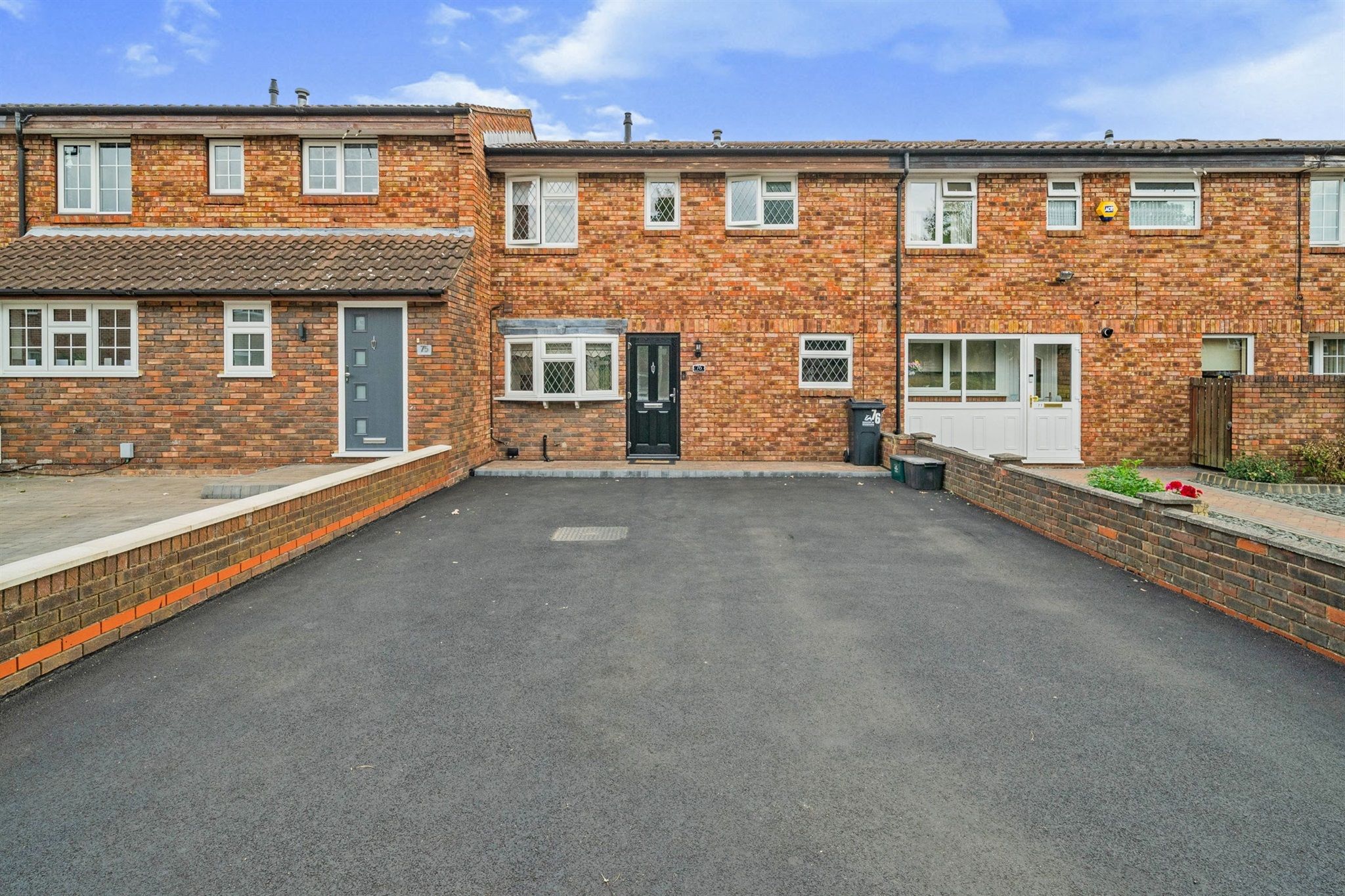 3 bed terraced house for sale in Glamis Close, Cheshunt, Waltham Cross