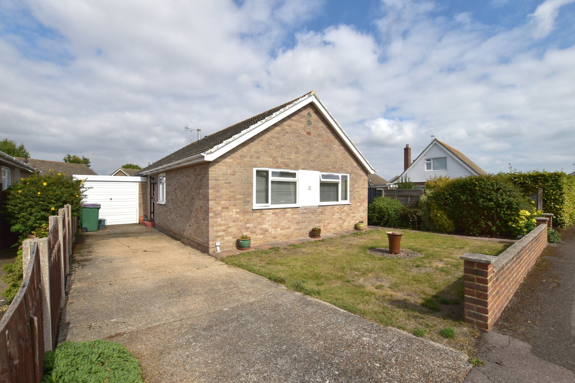 3 bed detached bungalow for sale in Seaview Heights, High Street