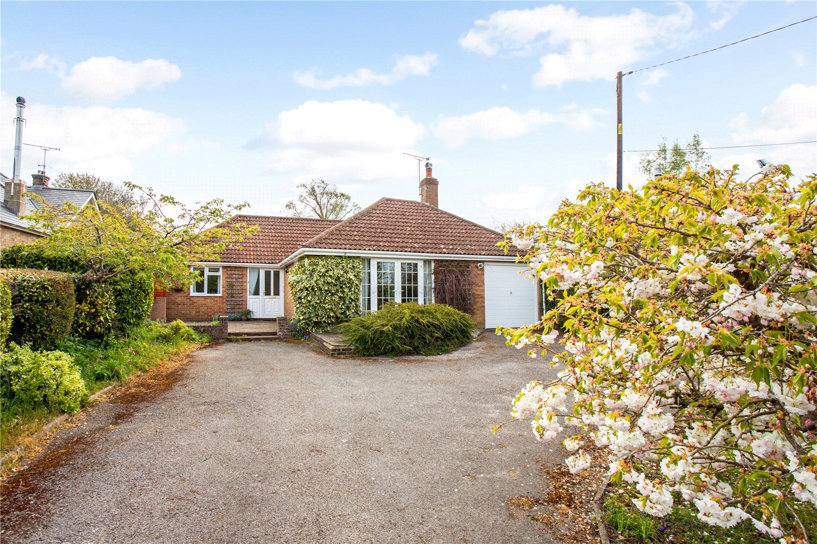 3 bed bungalow for sale in Bighton Lane, Gundleton, Alresford ...