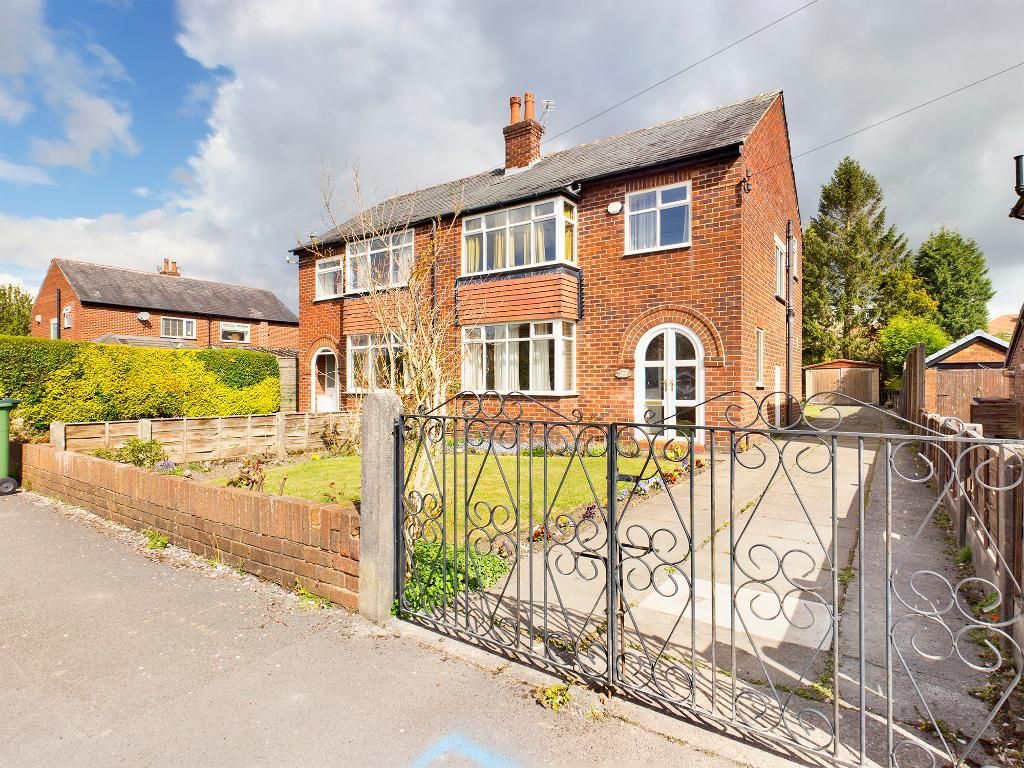 3 bed semidetached house for sale in Charlestown Road East, Woodsmoor