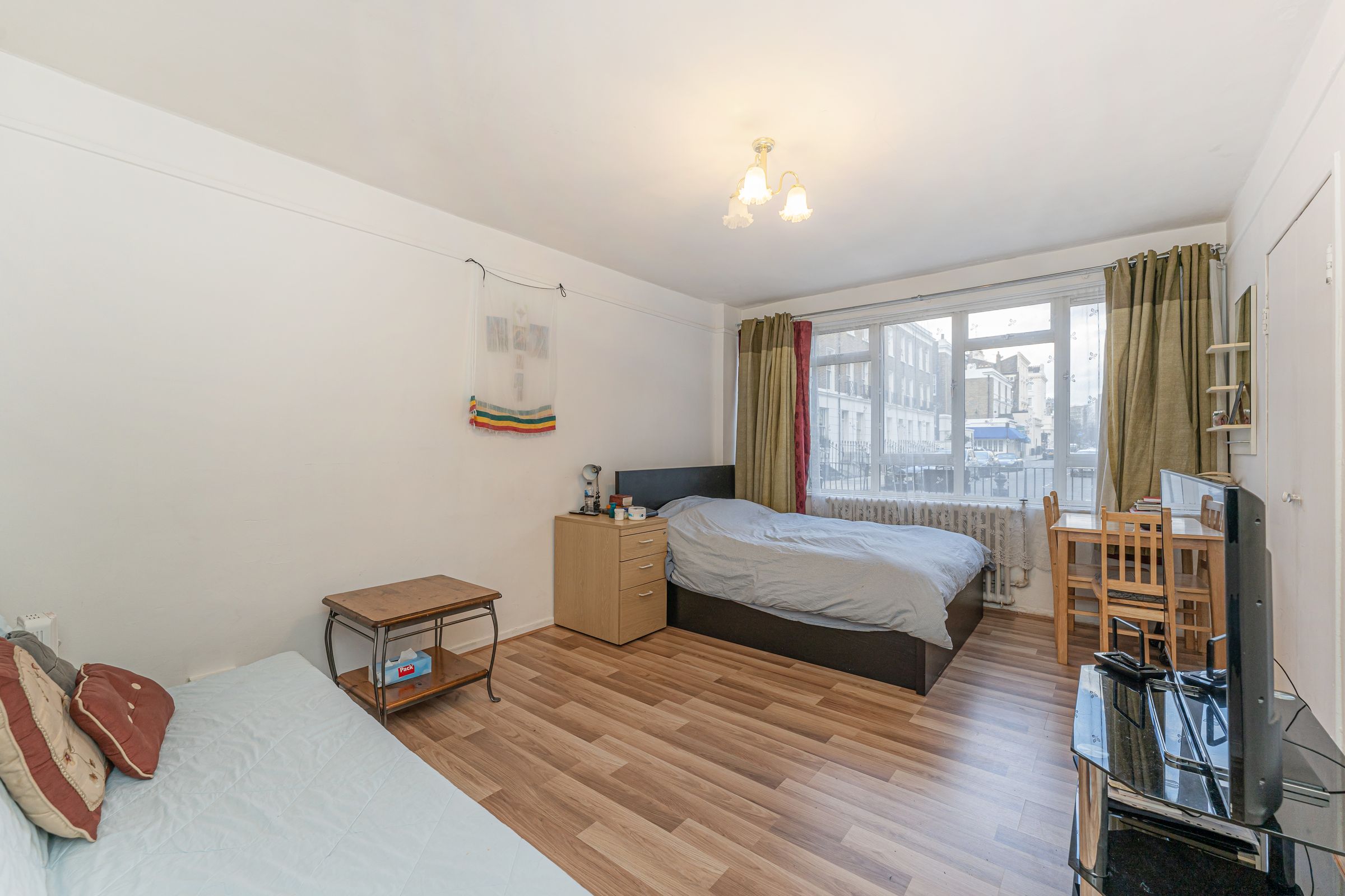 Studio for sale in Tintern House, Abbots Manor, Pimlico, London SW1V