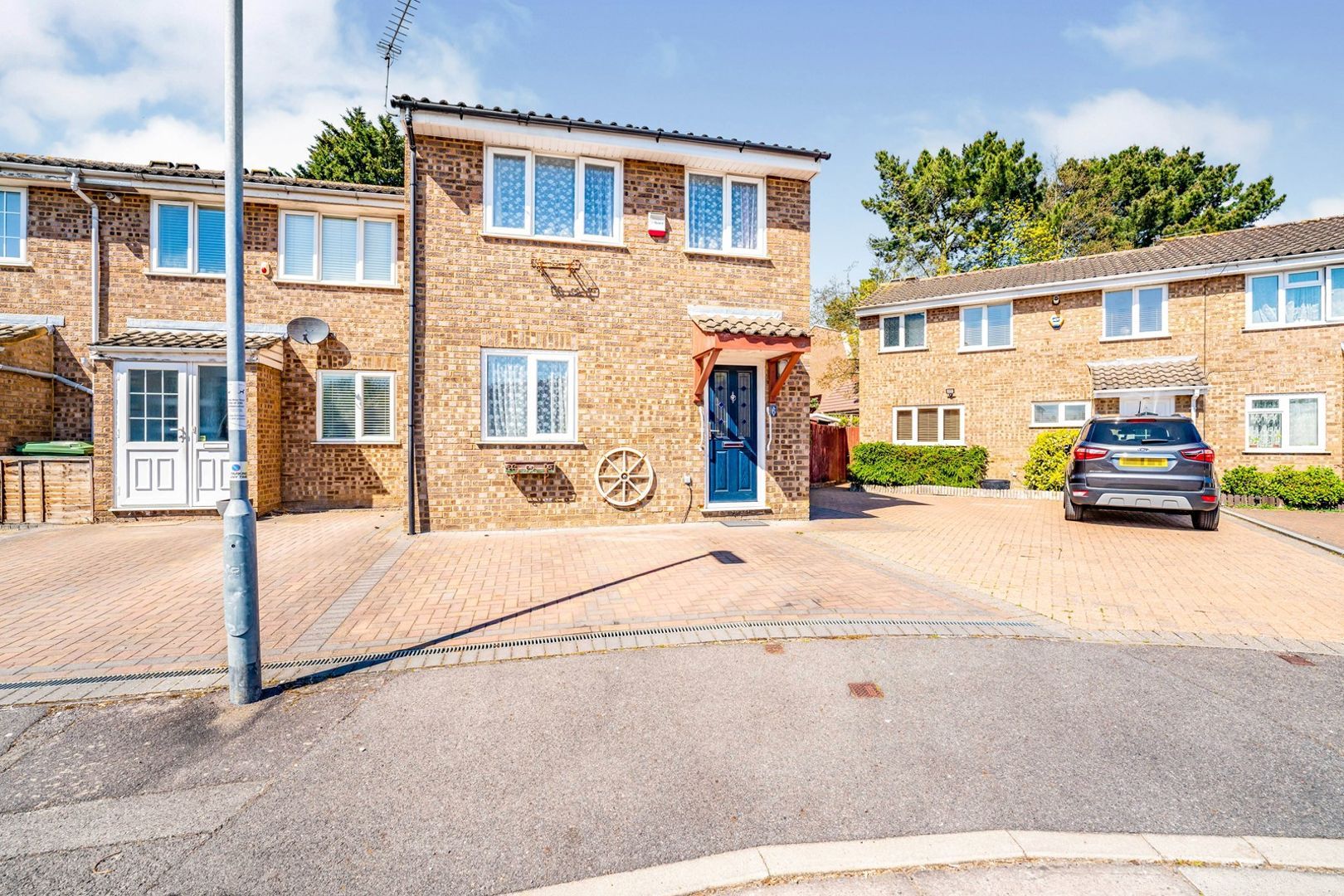 Narborough Close, Uxbridge UB10  