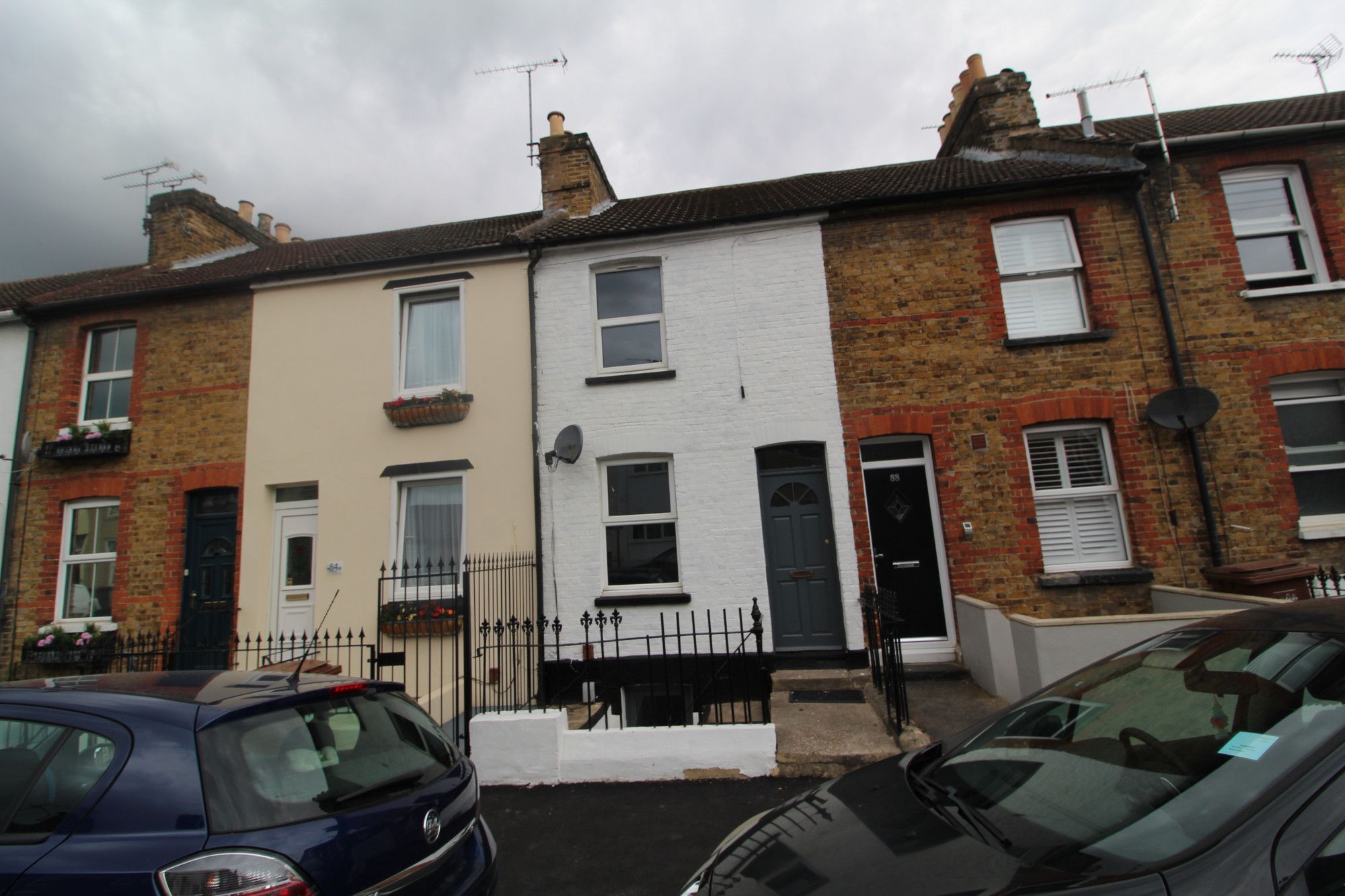 3 bed terraced house for sale in King Street, Gillingham, Kent ME7 Zoopla