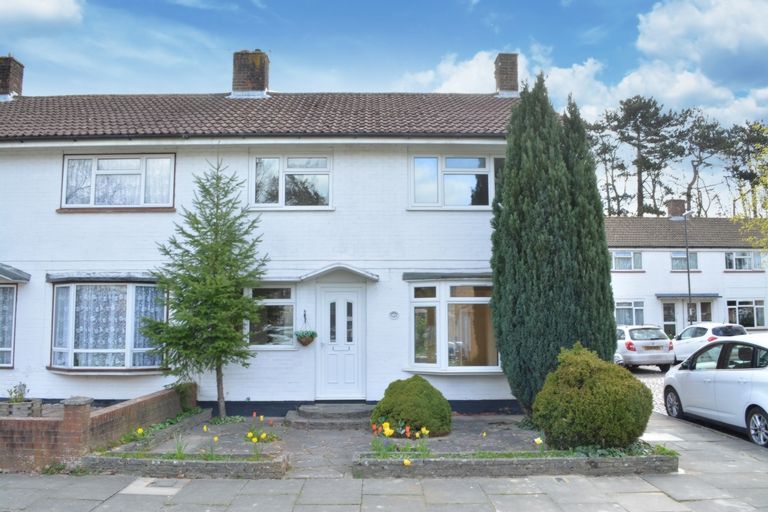 Midhurst Close, Ifield RH11  