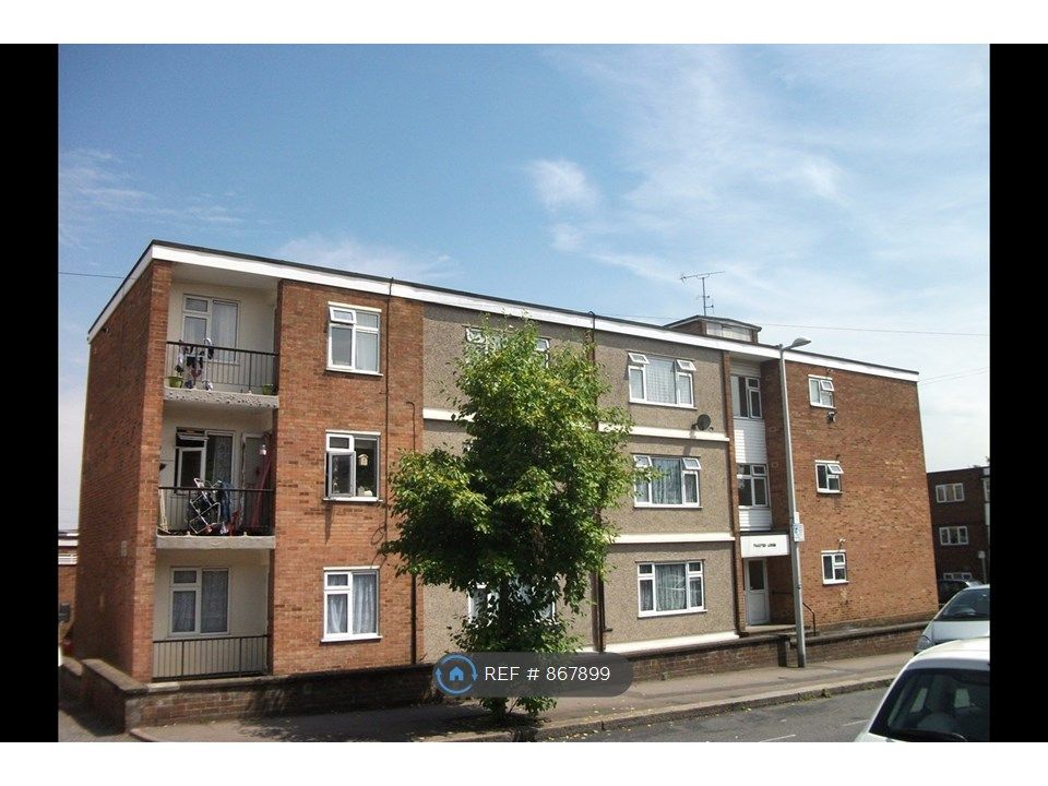 1 bed flat to rent in Thaxted Lodge, South Woodford E18 Zoopla