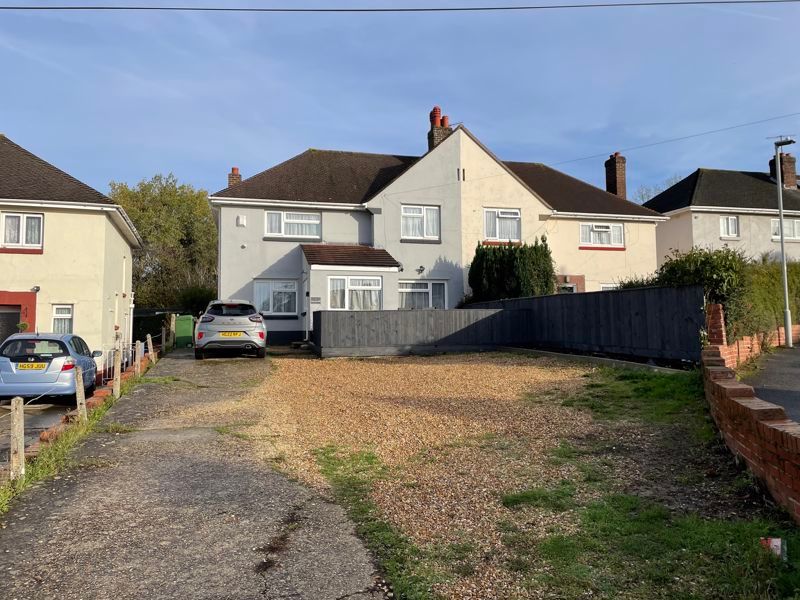 5 bed semidetached house for sale in Kenyon Road, Oakdale, Poole BH15