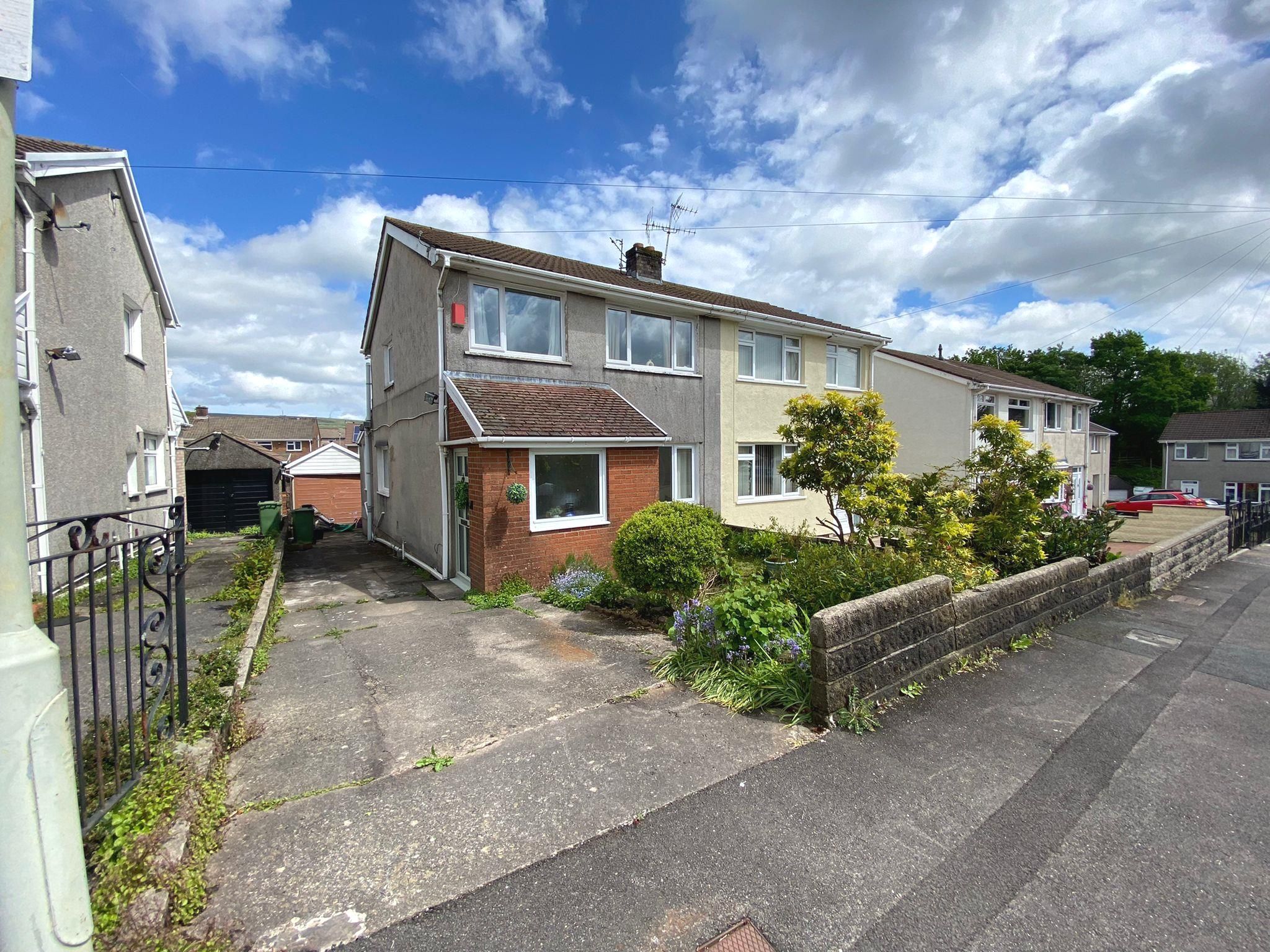 3 bed semidetached house for sale in Brookdale Court, Church Village