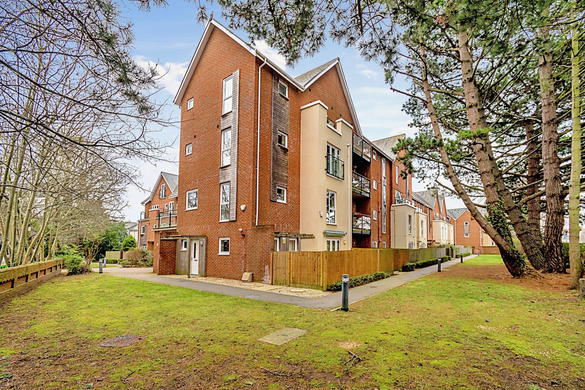 2 bed flat for sale in Archers Road, Southampton, Hampshire SO15 Zoopla