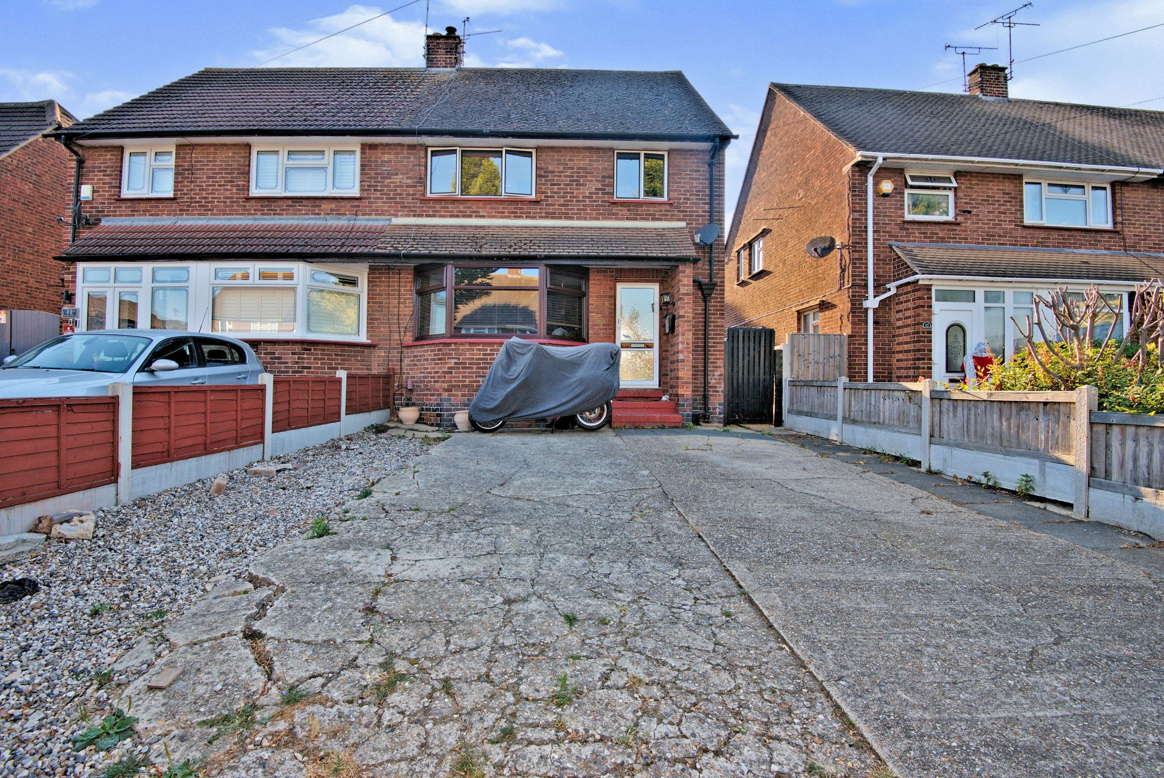 3 bed semidetached house for sale in Rochester Drive, WestcliffOnSea